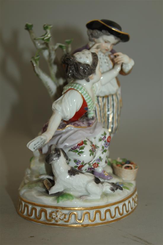 A Meissen gallant group, late 19th / early 20th century, 15.5cm, slight losses